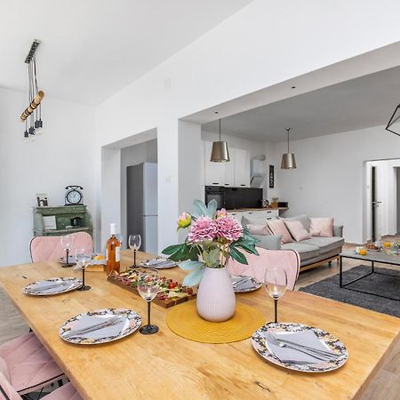 Amazing Apartment In Rijeka With Wifi Kültér fotó