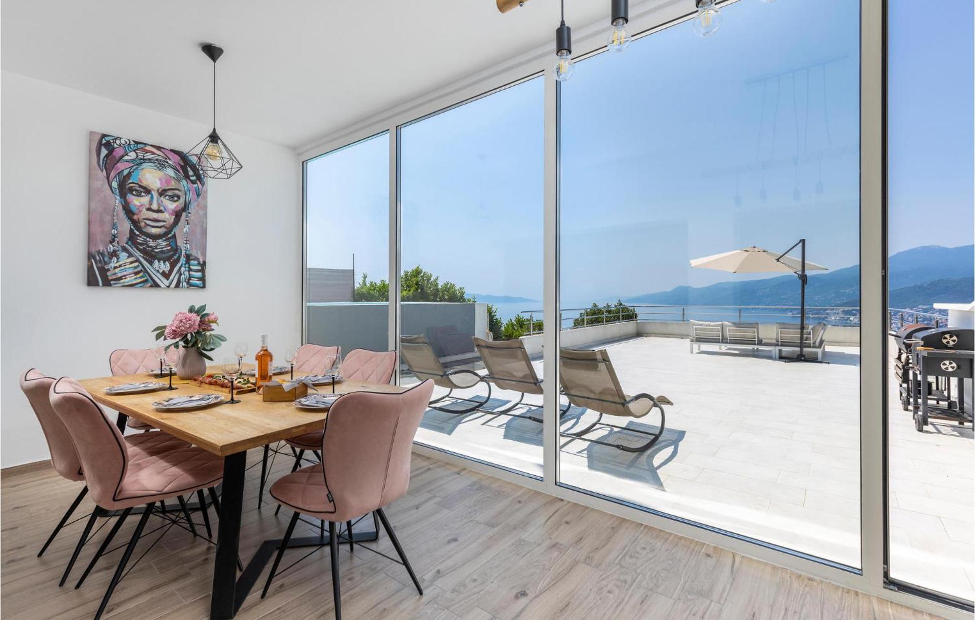 Amazing Apartment In Rijeka With Wifi Kültér fotó